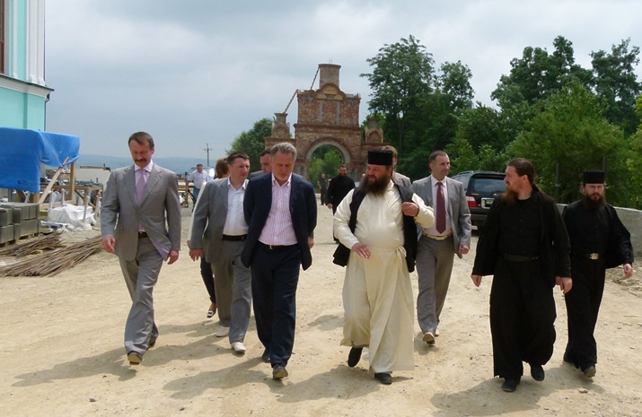 14 June 2011. M. Papiev, Governor of Chernivtsi region, Dmitry Firtash and Father Superior of the Holy Ascension Monastery Rev. Longuin visit the Holy Trinity Cathedral construction site