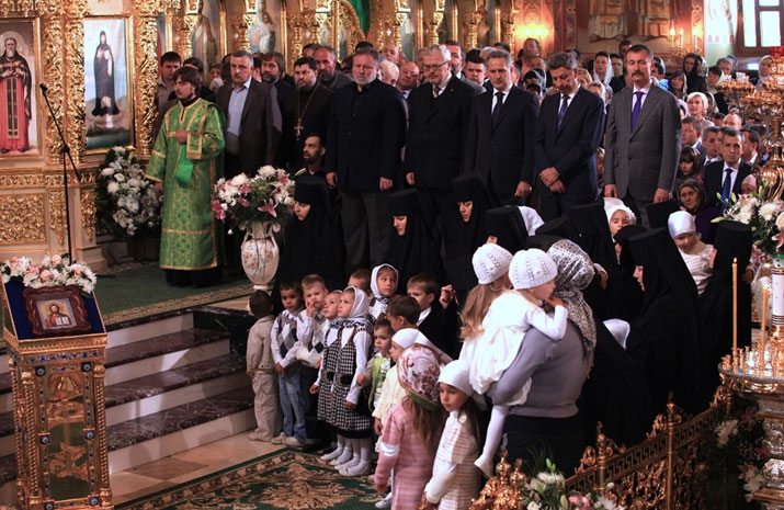 Consecration by His Holiness Patriarch Kirill of the Holy Trinity Cathedral in the village of Bancheny, Chernivtsi region