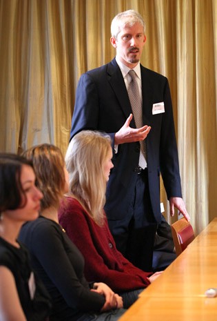 Prof. Rory Finnin, Head of Ukrainian Studies, welcomes the meeting participants