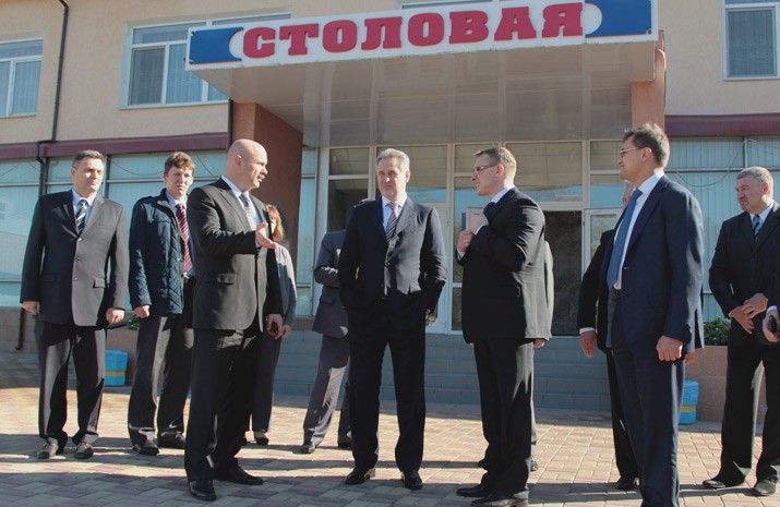 Dmitry Firtash visited the new dining room for STIROL staff