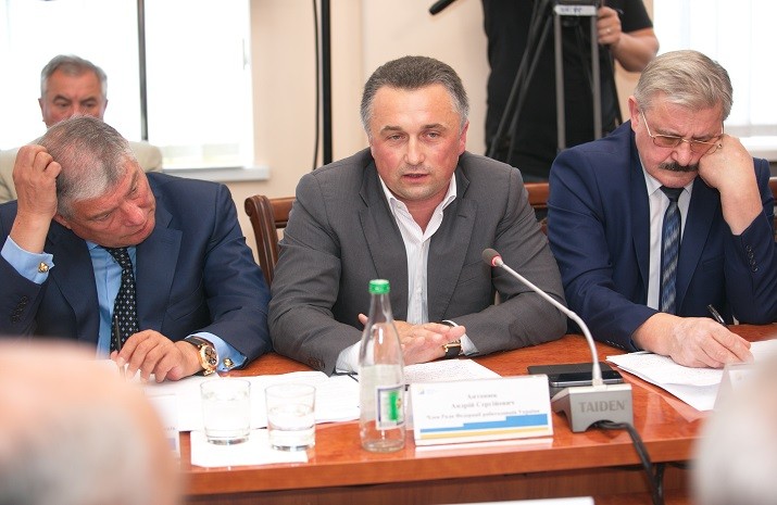 Andriy Antonyuk, the Head of the Federation of Employers of Kyiv, also presented his suggestions for Ukrainian economy stabilization
